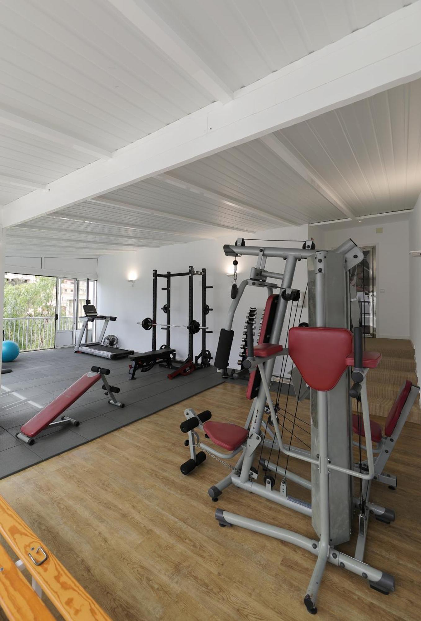 Hotel Apartamentos Cala Сантаньи Экстерьер фото